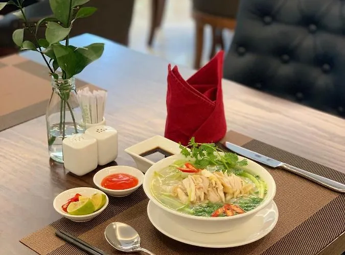 Khách sạn Halios