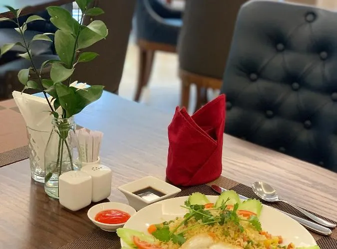Halios Khách sạn