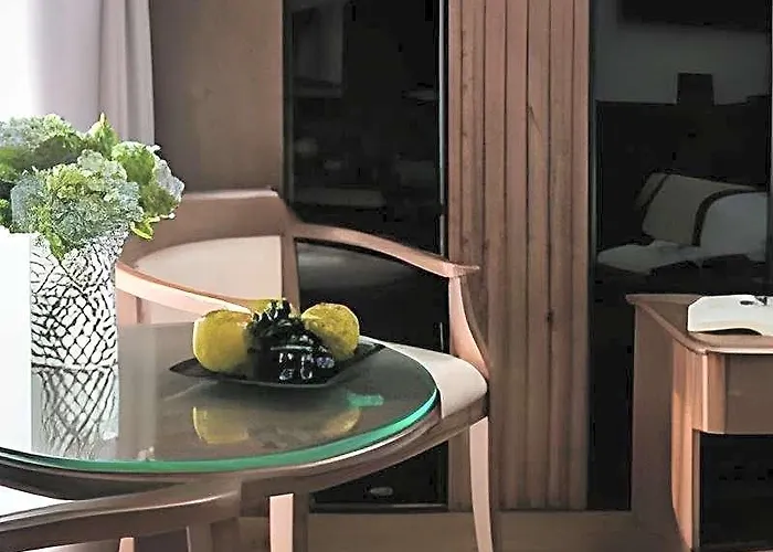 Khách sạn Halios 3*