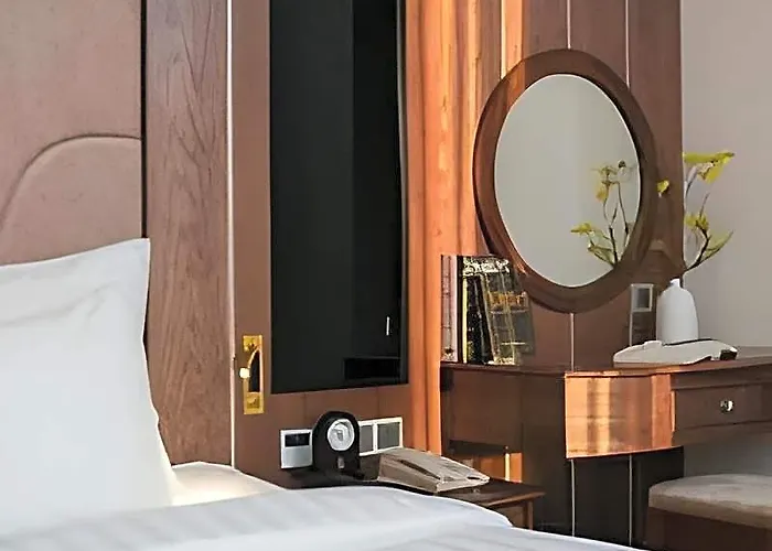 Halios Hotel 3*
