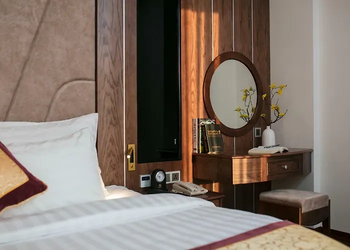 Khách sạn Halios Hạ Long
